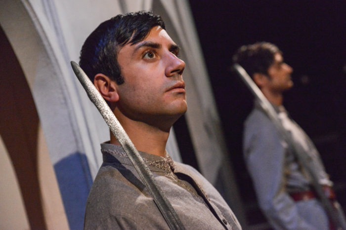 Theatre Review: Guards at the Taj