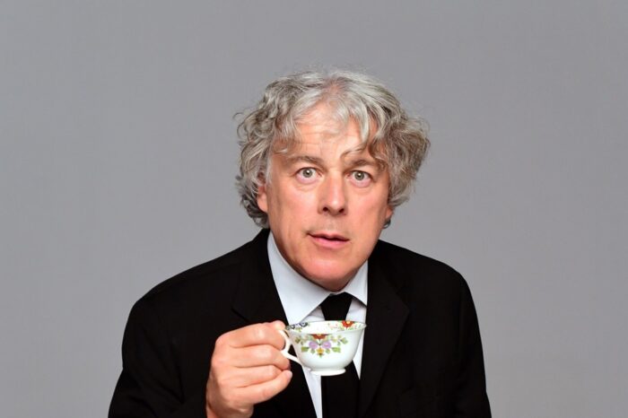 Alan Davies tour heads to Manchester Opera House